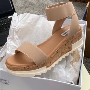 Steven Madden Elba Shoes